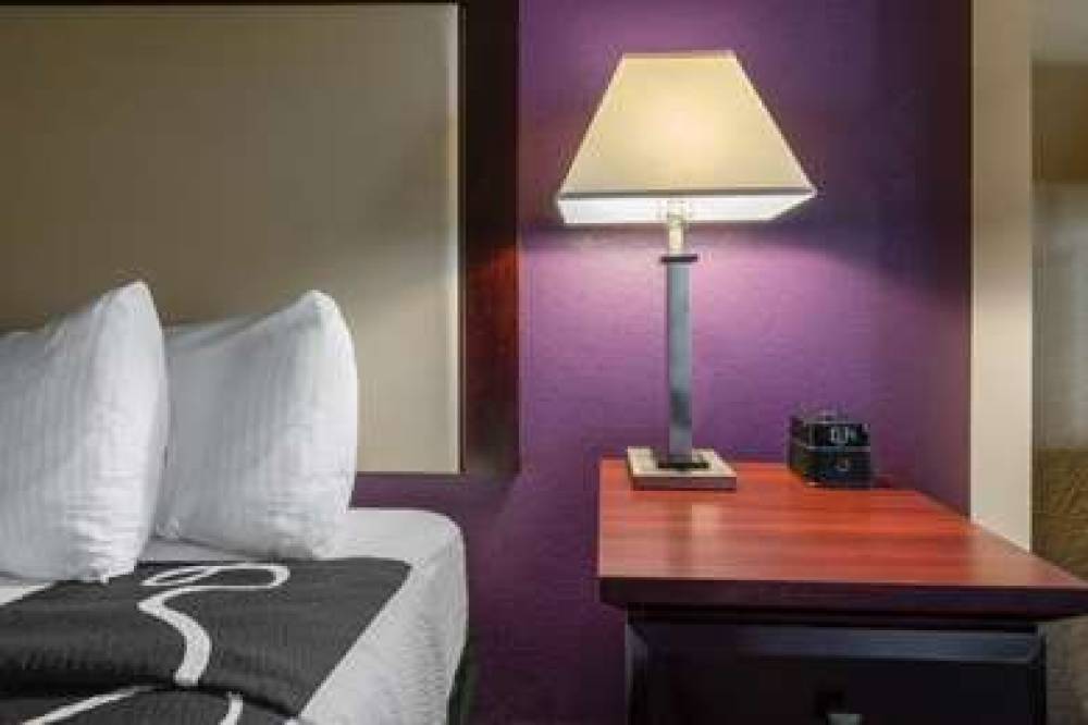 La Quinta Inn & Suites Loveland 4