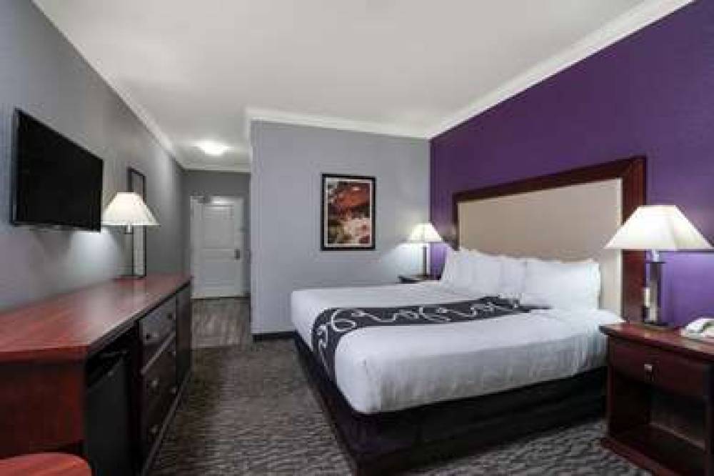 La Quinta Inn & Suites Loveland 10