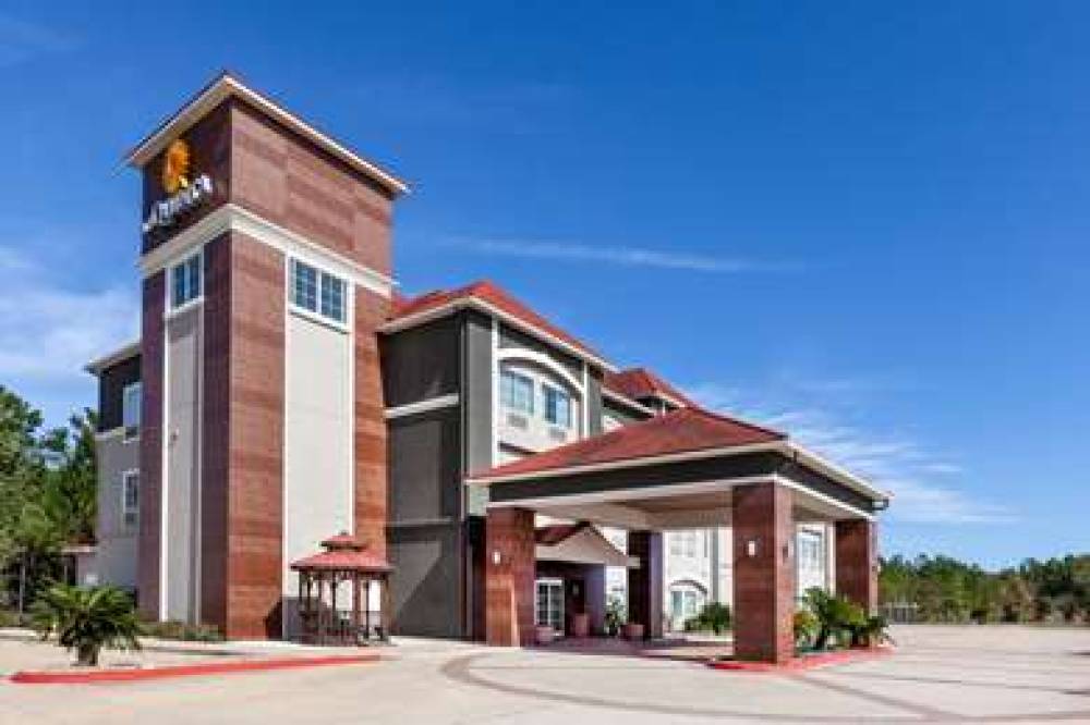 La Quinta Inn & Suites Lumberton 4