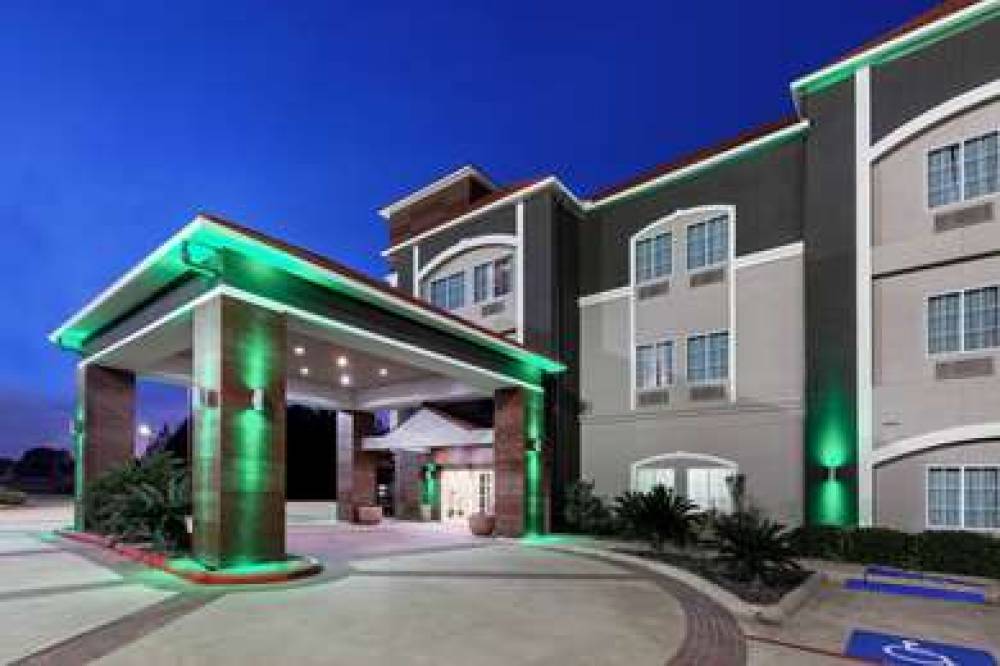 La Quinta Inn & Suites Lumberton 2