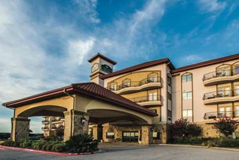 La Quinta Inn & Suites Marble Falls 1