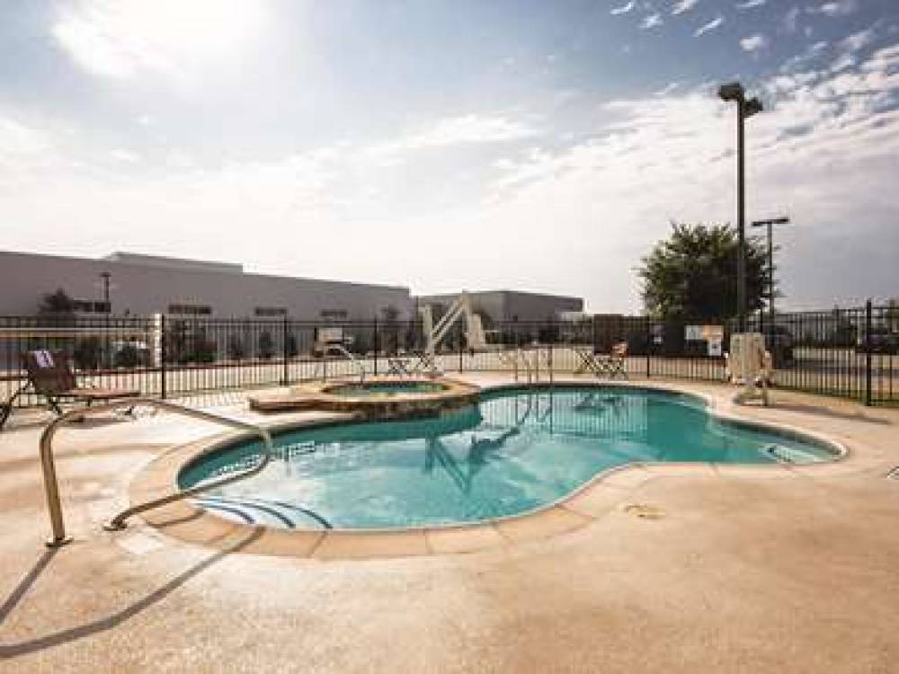 La Quinta Inn & Suites McKinney 8