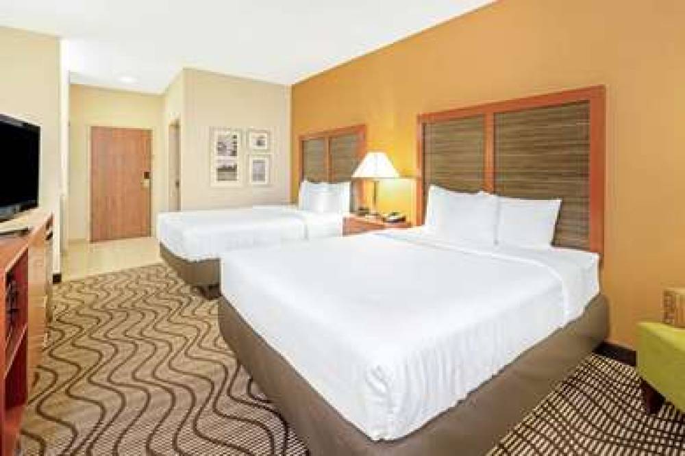 La Quinta Inn & Suites Midwest City - Tinker AFB 9