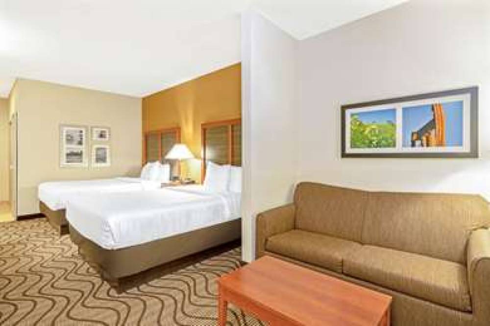 La Quinta Inn & Suites Midwest City - Tinker AFB 8