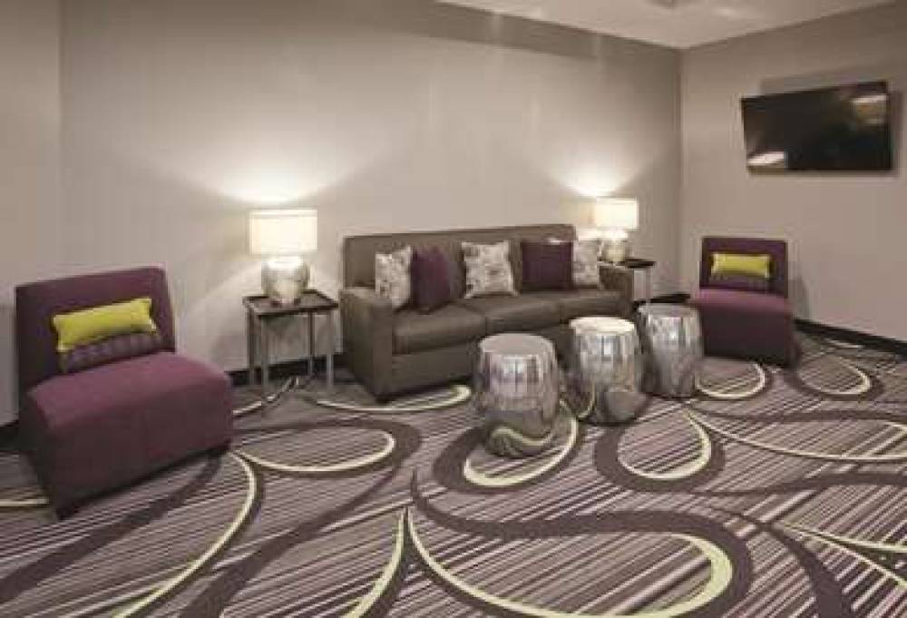 La Quinta Inn & Suites Minneapolis Bloomington W 7