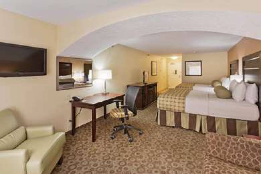 La Quinta Inn & Suites Minot 10