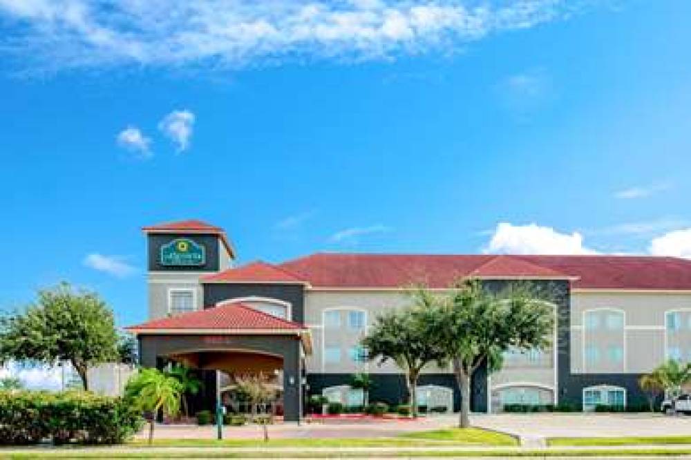 La Quinta Inn & Suites Mission At West McAllen 1