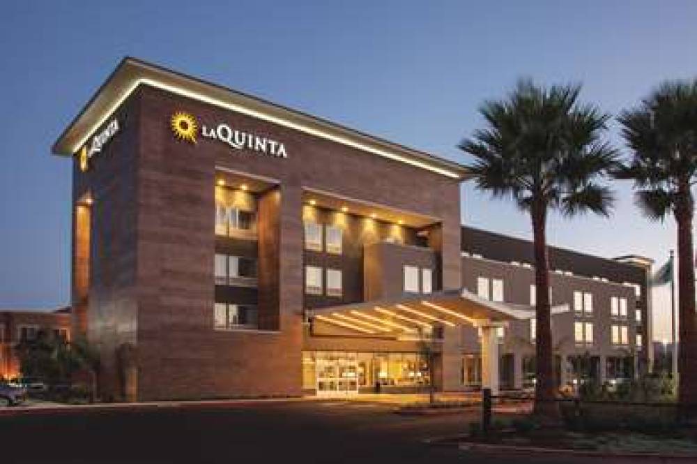 La Quinta Inn & Suites Morgan Hill -San Jose South 2