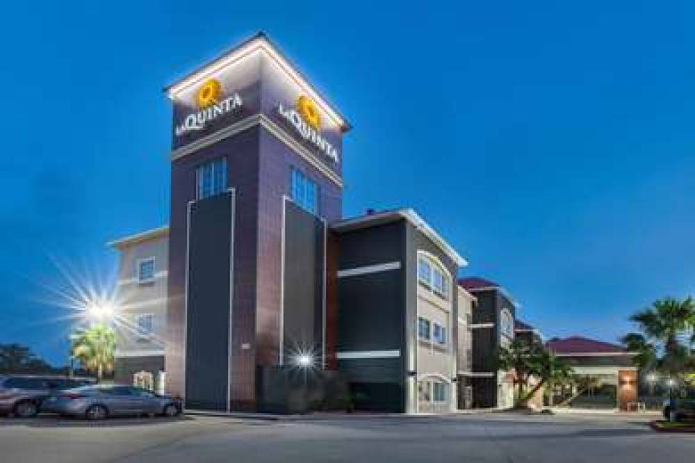 La Quinta Inn & Suites New Caney 3