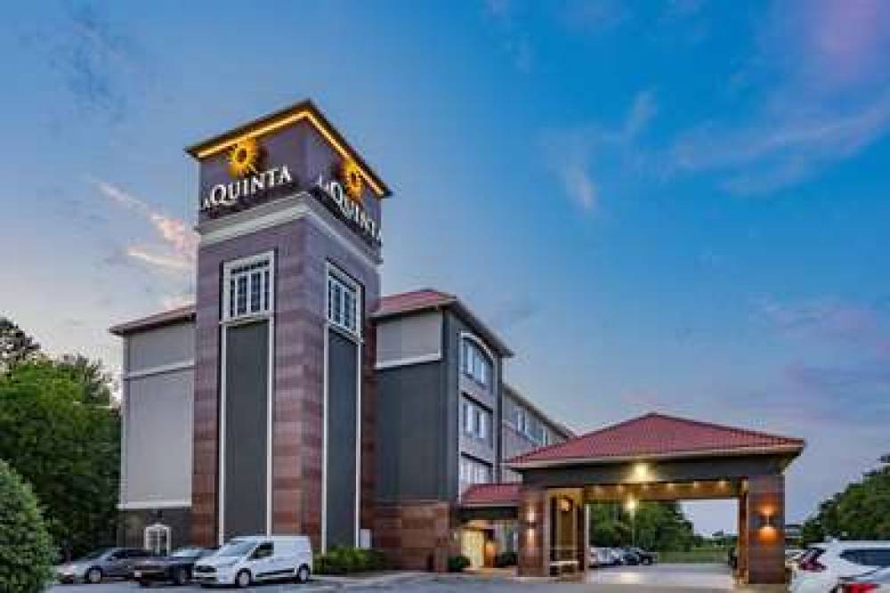 La Quinta Inn & Suites Norfolk Airport 3