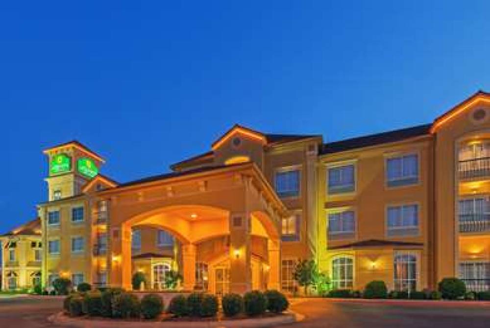 La Quinta Inn & Suites OKC North - Quail Springs 1