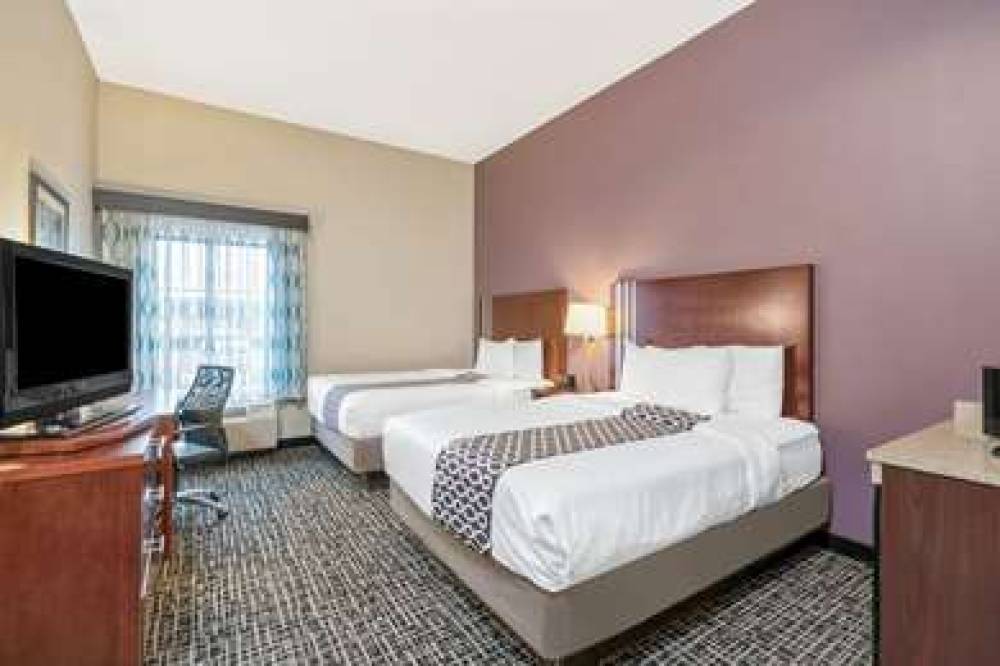 La Quinta Inn & Suites Oklahoma City -Yukon 10