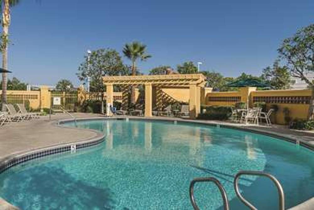 La Quinta Inn & Suites Ontario Airport 9