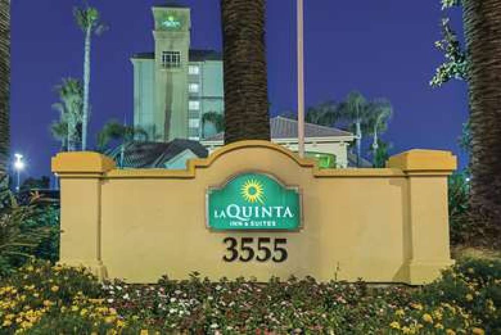 La Quinta Inn & Suites Ontario Airport 2