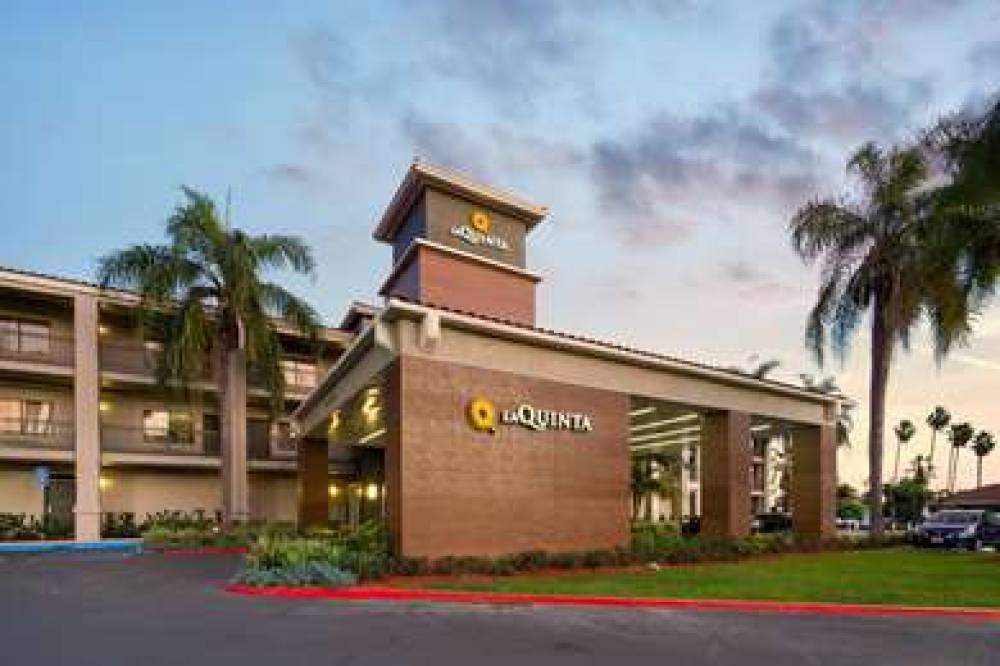 La Quinta Inn & Suites Orange County - Santa Ana 1