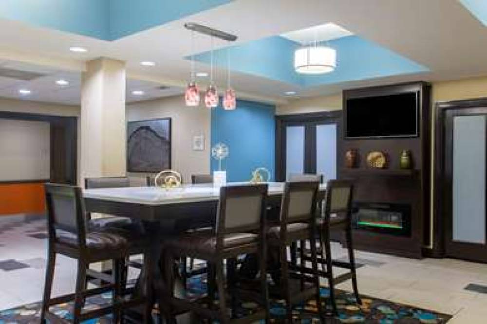 La Quinta Inn & Suites Oxford - Anniston 8