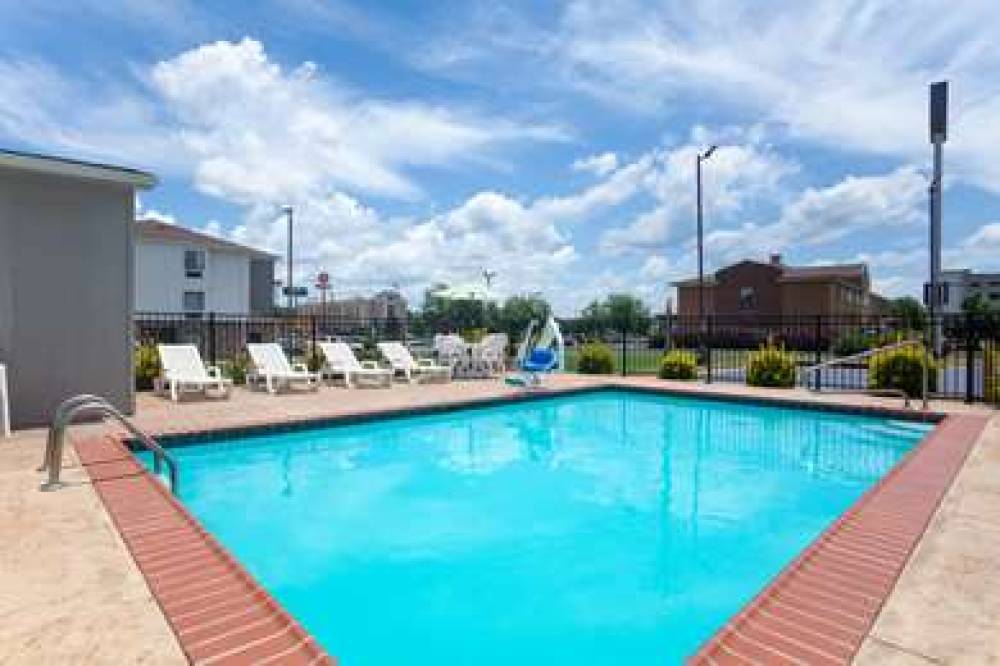 La Quinta Inn & Suites Oxford - Anniston 9