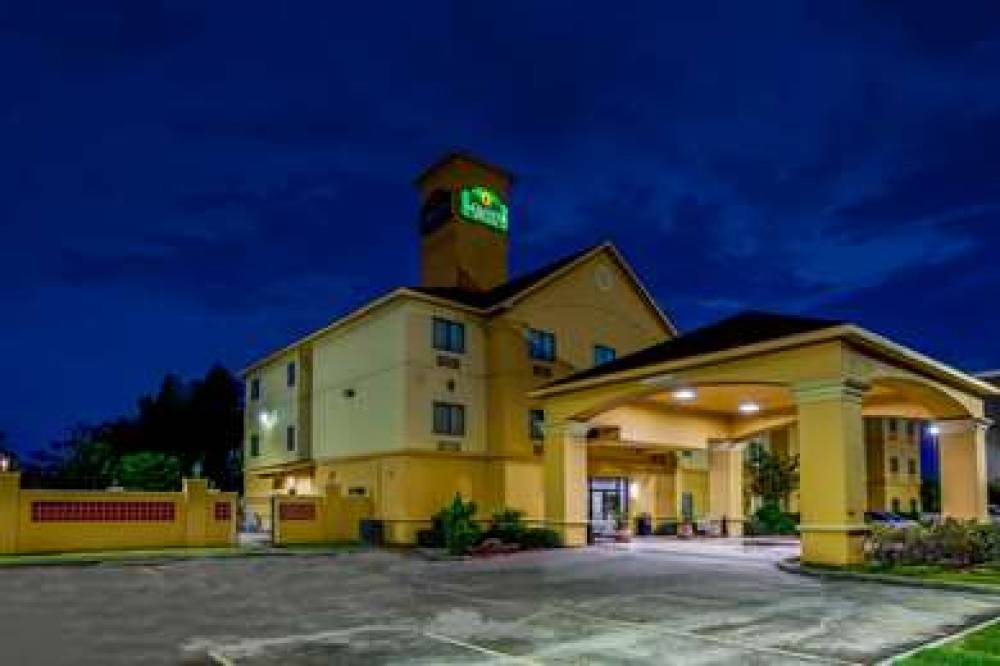 La Quinta Inn & Suites Pasadena 3