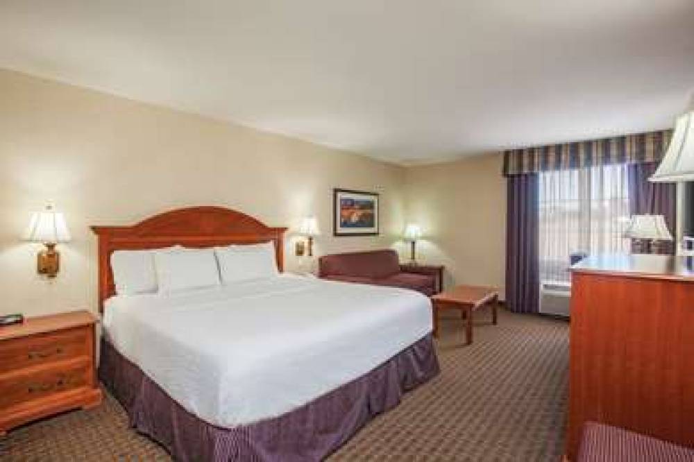 La Quinta Inn & Suites Paso Robles 10