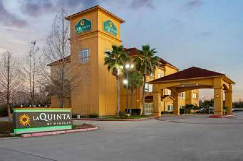 La Quinta Inn & Suites Pearland
