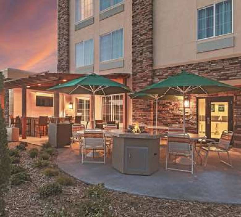 La Quinta Inn & Suites Pecos 2