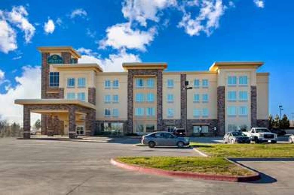 La Quinta Inn & Suites Pecos 3