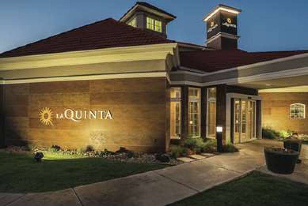 La Quinta Inn & Suites Phoenix Chandler 2