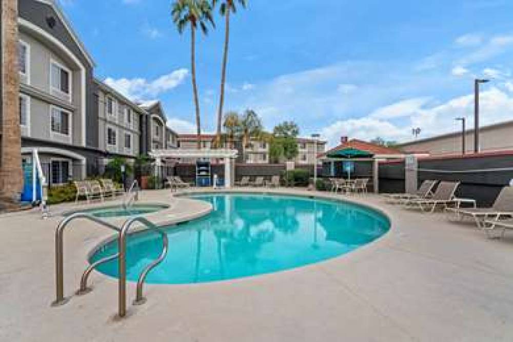 La Quinta Inn & Suites Phoenix Scottsdale 4