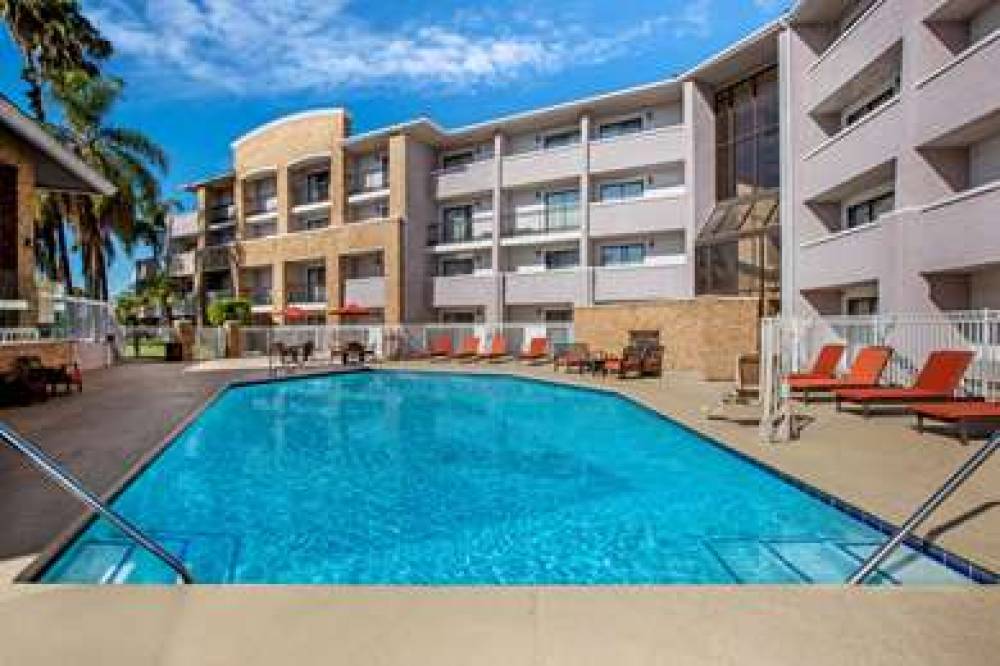 La Quinta Inn & Suites Pomona - Cal Poly 8