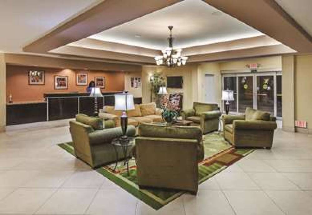 La Quinta Inn & Suites Port Arthur 4