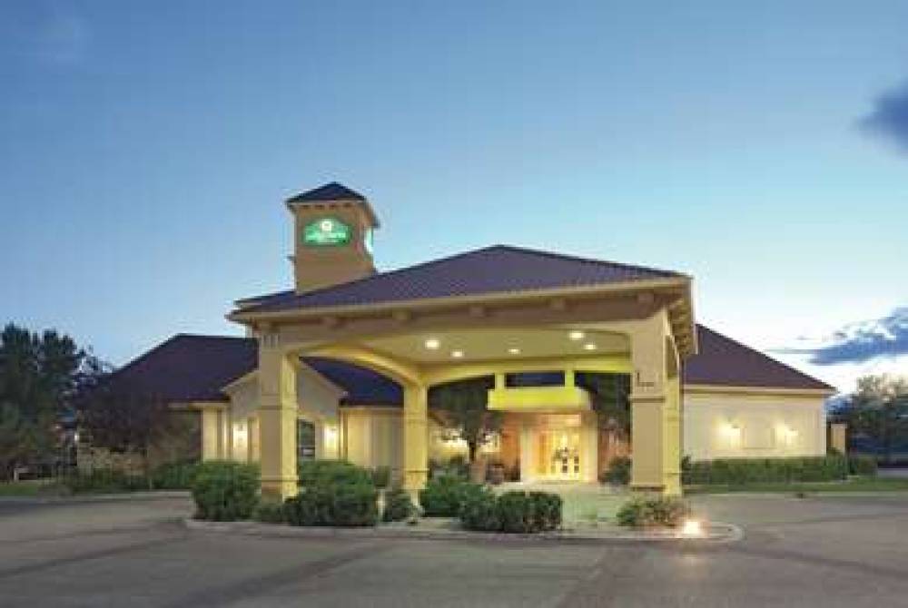 La Quinta Inn & Suites Pueblo 1