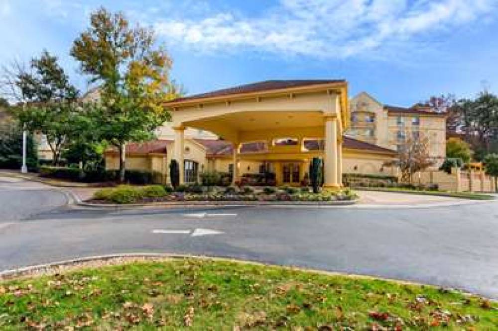 La Quinta Inn & Suites Raleigh Crabtree 2