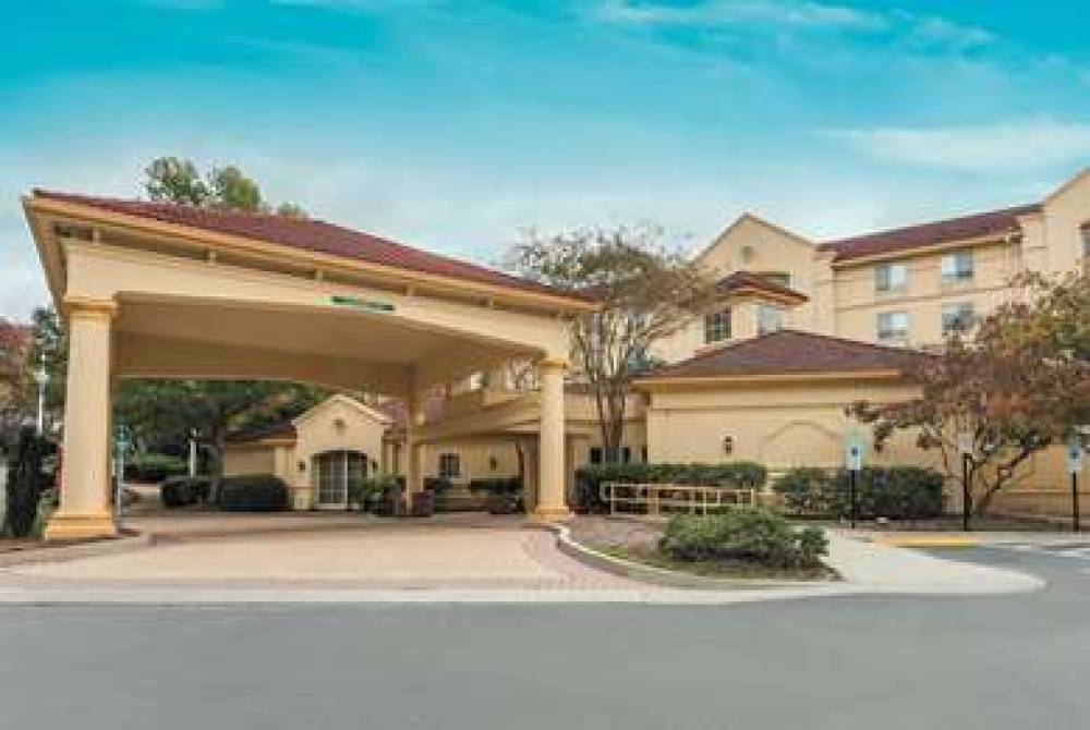 La Quinta Inn & Suites Raleigh/Durham Southpoint 1