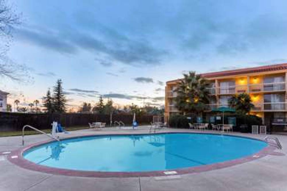 La Quinta Inn & Suites Redding 6