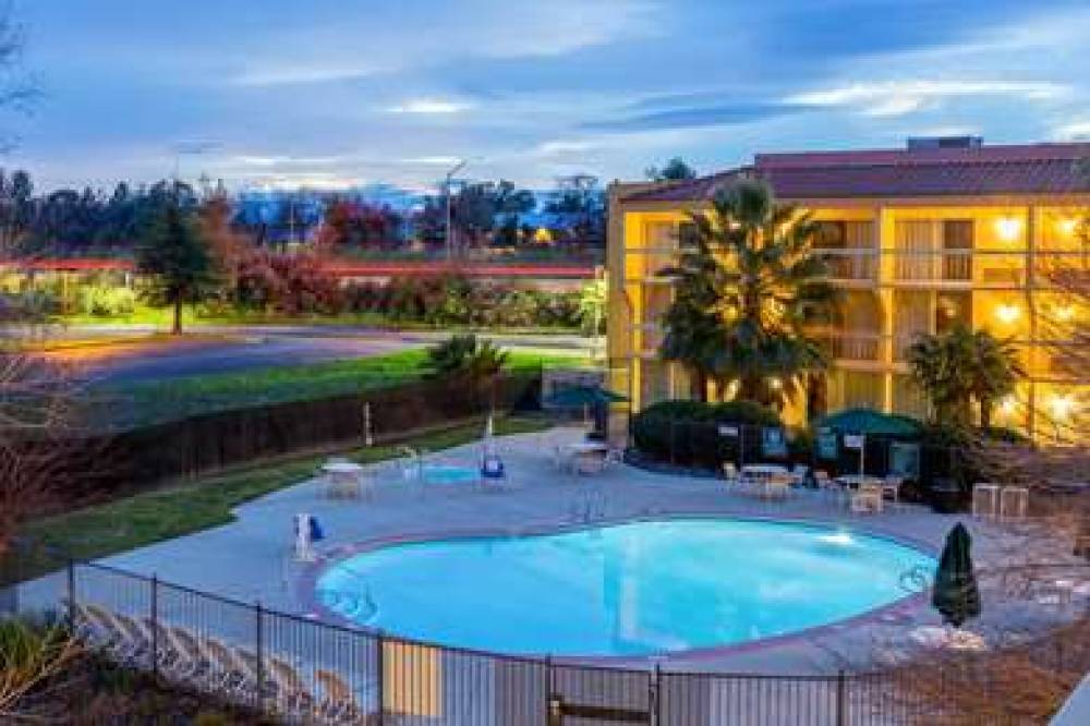 La Quinta Inn & Suites Redding 4