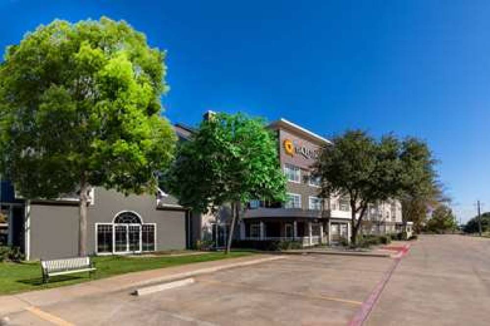 La Quinta Inn & Suites Rockwall 2