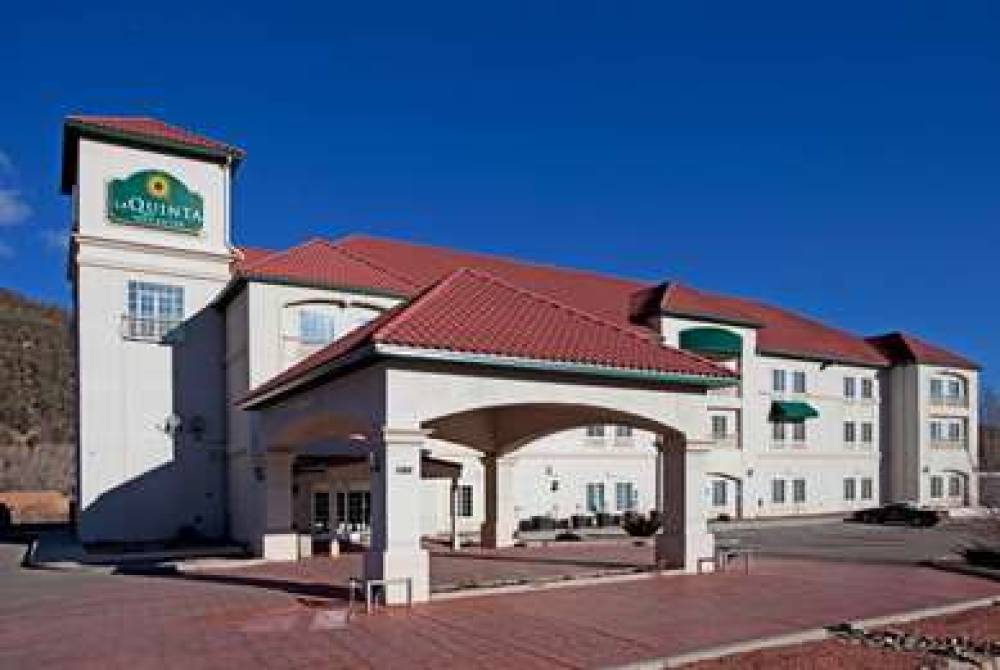 La Quinta Inn & Suites Ruidoso Downs 1