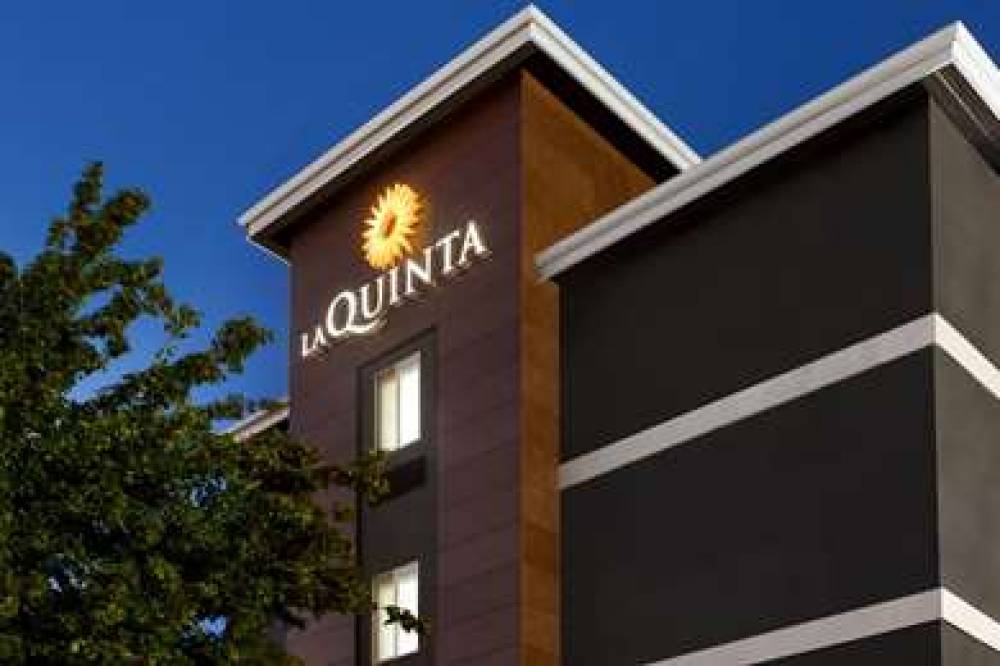 La Quinta Inn & Suites Salem 4