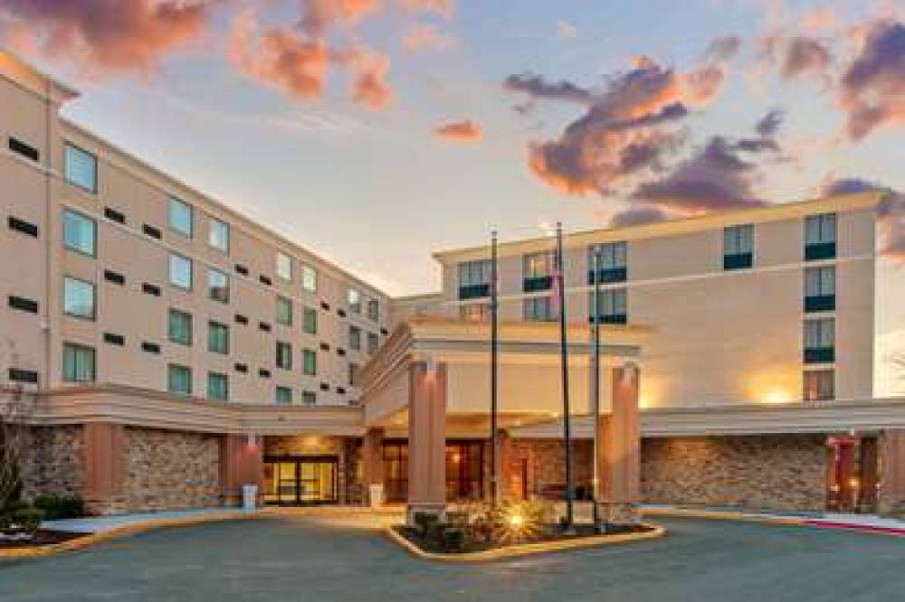 La Quinta Inn & Suites Salisbury 4