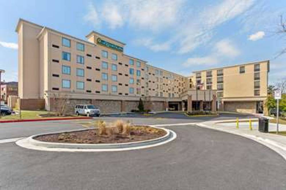 La Quinta Inn & Suites Salisbury 2