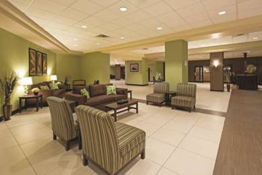 La Quinta Inn & Suites Salisbury 1