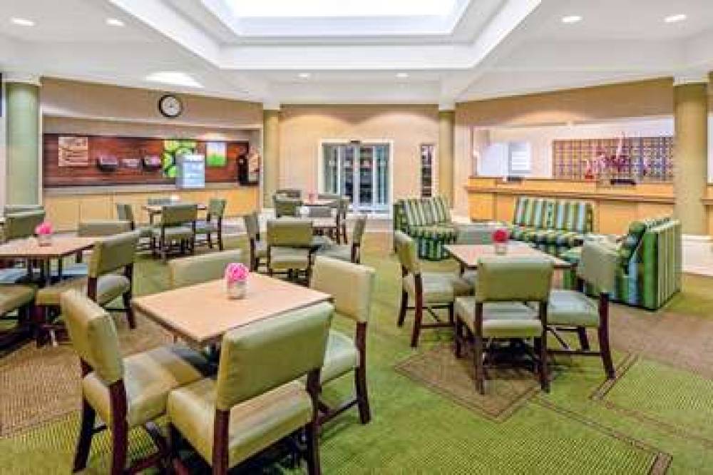 La Quinta Inn & Suites Salt Lake City Airport 4