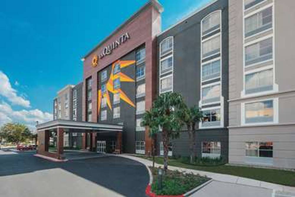 La Quinta Inn & Suites San Antonio Downtown 1