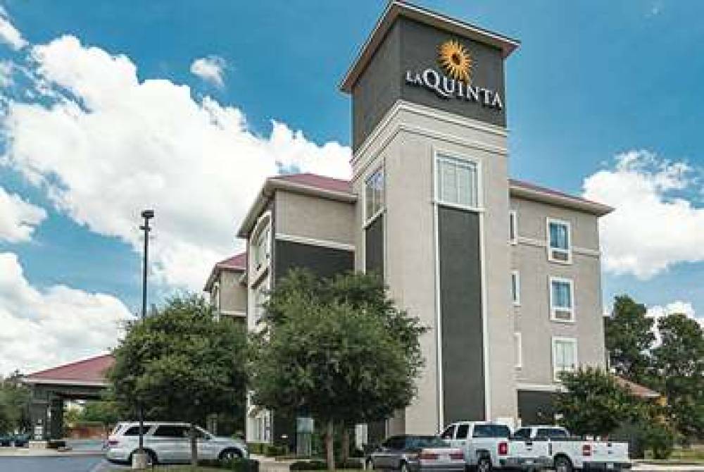 La Quinta Inn & Suites San Antonio Northwest 2