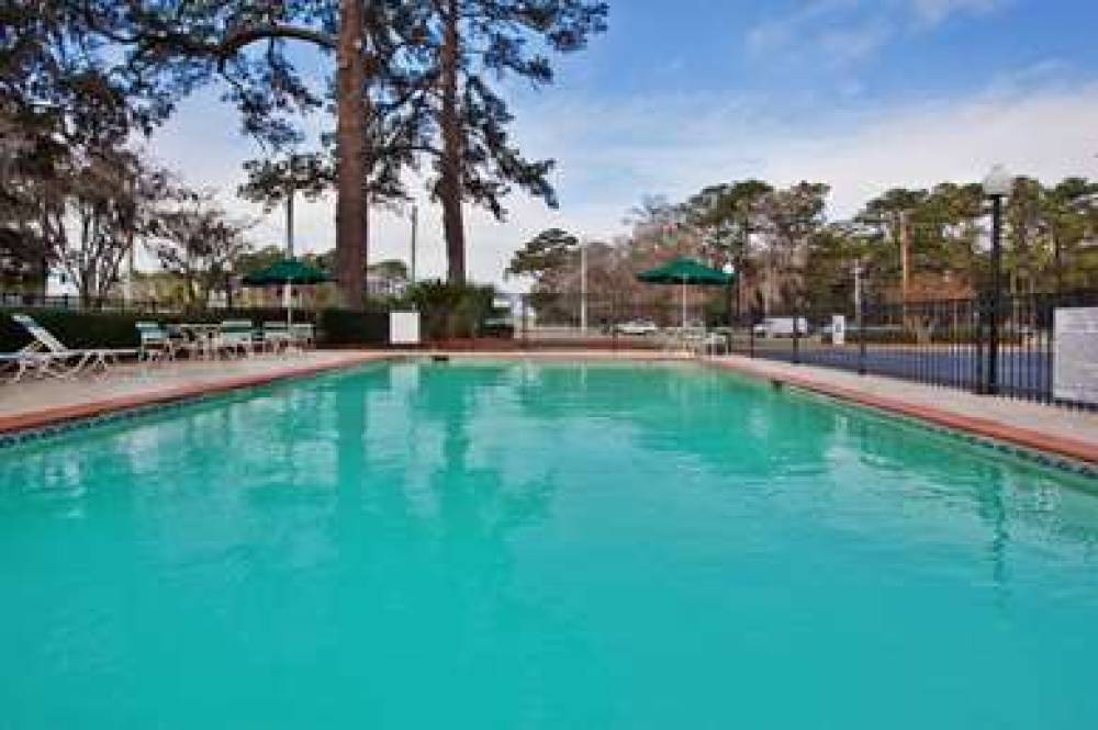 La Quinta Inn & Suites Savannah Southside 8