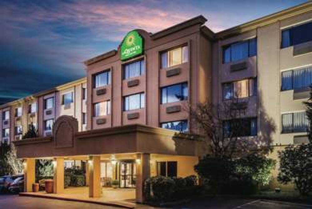 La Quinta Inn & Suites Seattle Bellevue / Kirkland 1