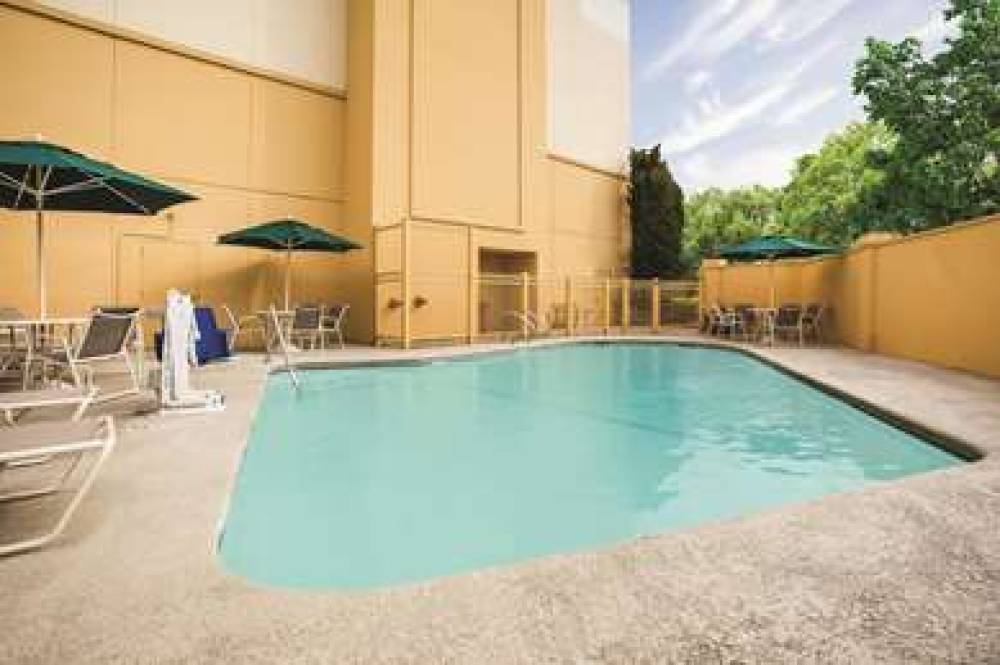 La Quinta Inn & Suites Seattle Bellevue / Kirkland 6