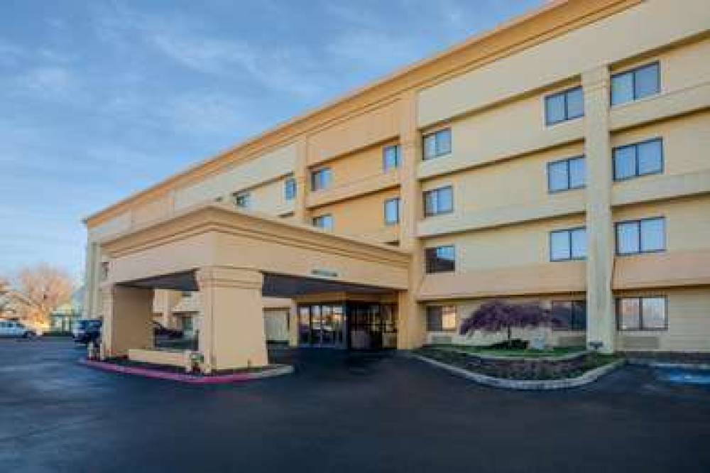 La Quinta Inn & Suites Springdale