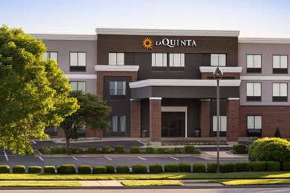 La Quinta Inn & Suites Springfield Airport Plaza