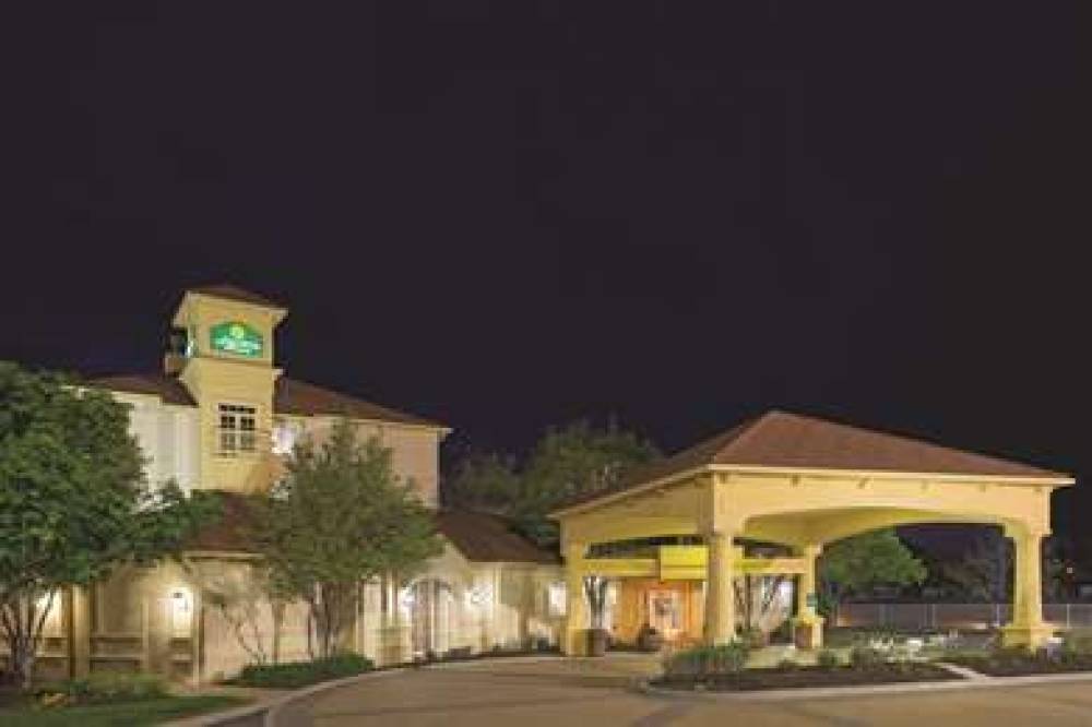 La Quinta Inn & Suites St. Louis Westport 3